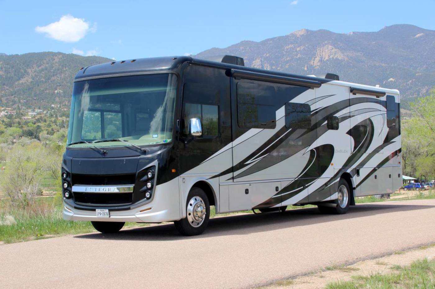 2019 Entegra Coach Emblem 36H specs and literature guide