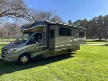 2020 Dynamax isata 3 24FW - Class C RV on RVnGO.com