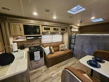 2015 Coachmen Freelander 29KS - Class C RV on RVnGO.com