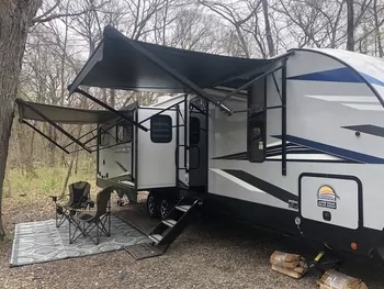 Travel Trailer RV Rental in Sister Bay, WI - 2022 Forest River Cherokee ...