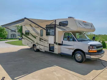 Class C RV Rental in San Diego, CA - 2019 Coachmen Freelander 27QB ...