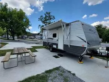 2017 Crossroads Zt19bh - Travel Trailer RV on RVnGO.com
