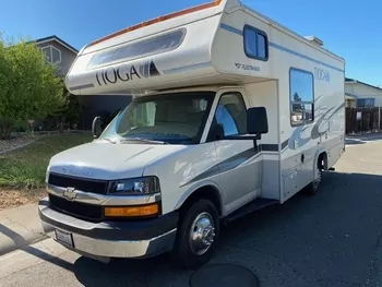 2006 Fleetwood Rv Tioga 23G - Class C RV on RVnGO.com