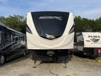 2021 Jayco Seismic  4113 - Toy Hauler RV on RVnGO.com