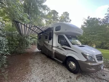 2014 Winnebago View 24J - Class C RV on RVnGO.com