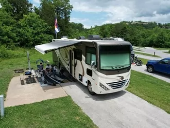 2016 Thor Hurricane 34J - Class A RV on RVnGO.com