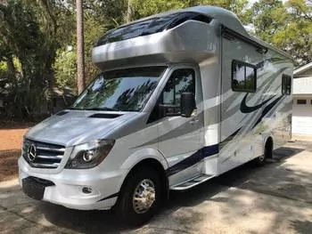 2019 Tiffin Motorhomes WAYFARER 24 - Class C RV on RVnGO.com