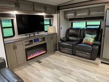 2021 Coachmen Chaparral Lite 30BHS - Fifth Wheel RV on RVnGO.com