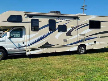 2015 Thor Motor Coach Freedom Elite 28H - Class C RV on RVnGO.com