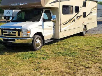 2019 Winnebago Minnie Winnie 32G - Class C RV on RVnGO.com