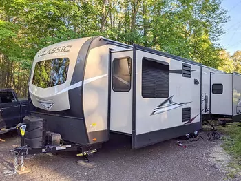 2021 Forest River Flagstaff Classic Super Lite 832FLSB - Travel Trailer RV on RVnGO.com