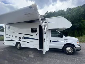 2019 Winnebago Outlook E55 - Class C RV on RVnGO.com