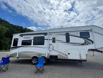 2016 Forest River Wildcat 295RSX - Fifth Wheel RV on RVnGO.com