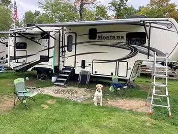 2015 Keystone Montana 3155RL - Fifth Wheel RV on RVnGO.com