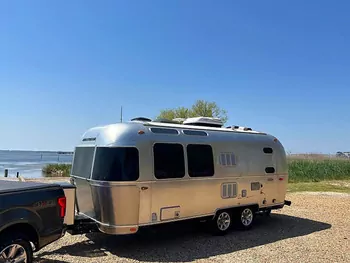 2017 Airstream Flying Cloud 23FB - Travel Trailer RV on RVnGO.com