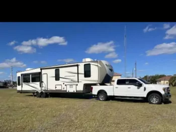 2021 Forest River Salem hemisphere  - Fifth Wheel RV on RVnGO.com