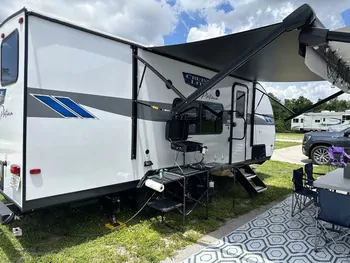 2023 Forest River Salem Cruise Lite platinum  - Travel Trailer RV on RVnGO.com