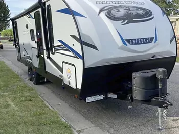 2022 Forest River Cherokee Alpha Wolf M-26DBH-L - Travel Trailer RV on RVnGO.com