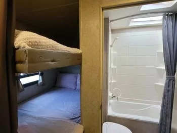 2017 Coachmen Catalina - Travel Trailer RV on RVnGO.com