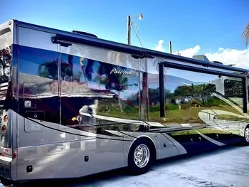 2020 Fleetwood Pace Arrow - Class A RV on RVnGO.com