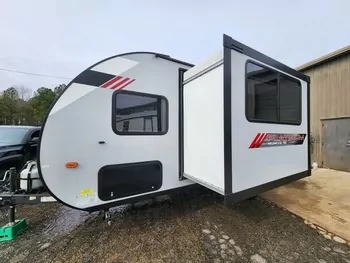 2022 Forest River Wildwood FSX Platinum - Travel Trailer RV on RVnGO.com