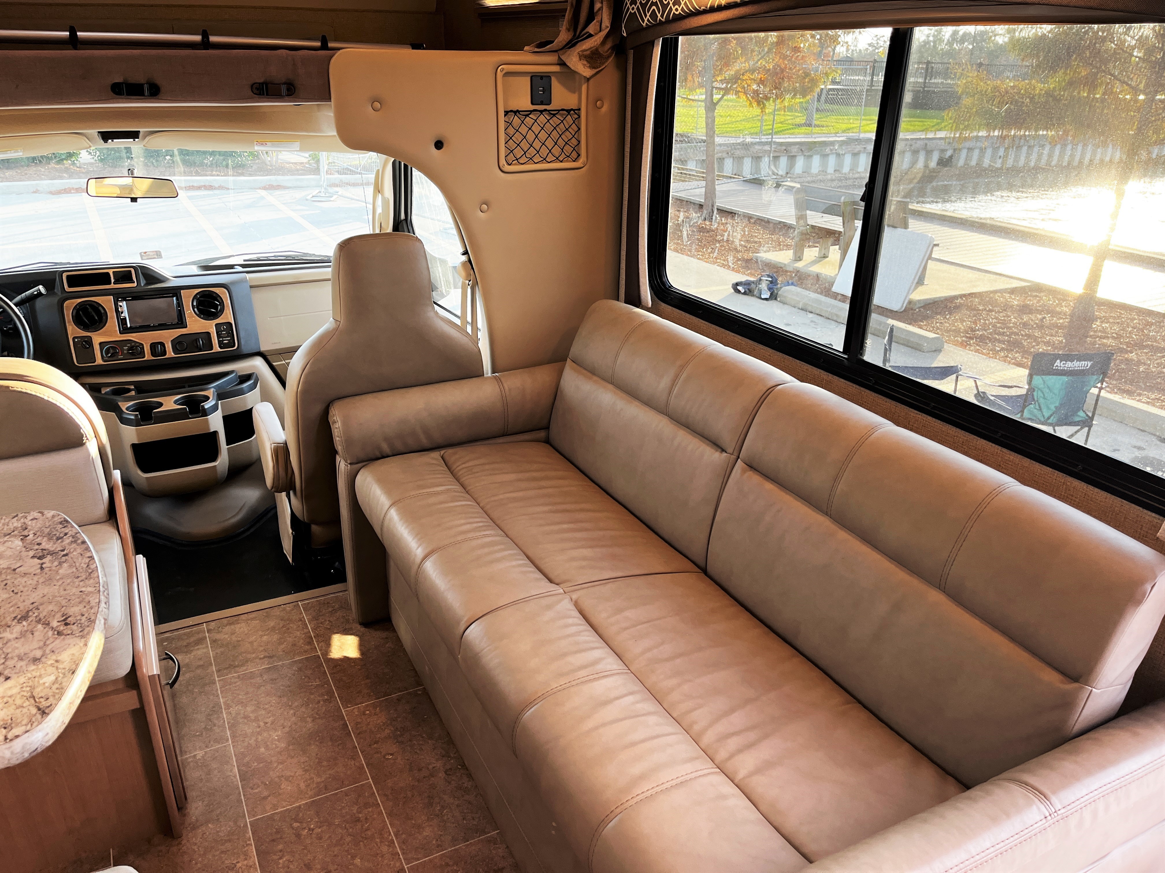 2019 Thor M. Coach Chateau 26B-Geaux Travel Y'all