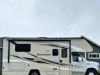 2017 Winnebago Minnie Winnie - Class C RV on RVnGO.com