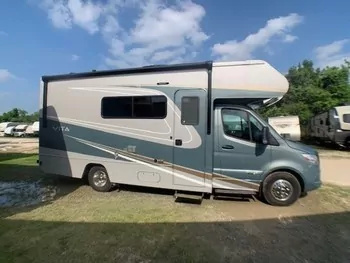 2020 Winnebago 24P - Class C RV on RVnGO.com