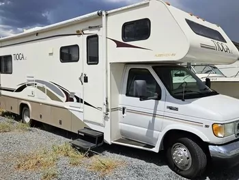 2002 Fleetwood Tioga - Class C RV on RVnGO.com