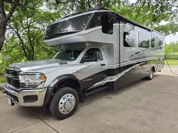 2019 Dynamax Corp ISATA 5 SERIES 34DS - Class C RV on RVnGO.com