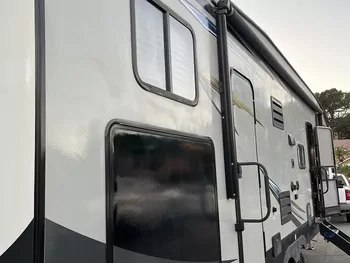 2020 Forest River Arctic Wolf - Fifth Wheel RV on RVnGO.com