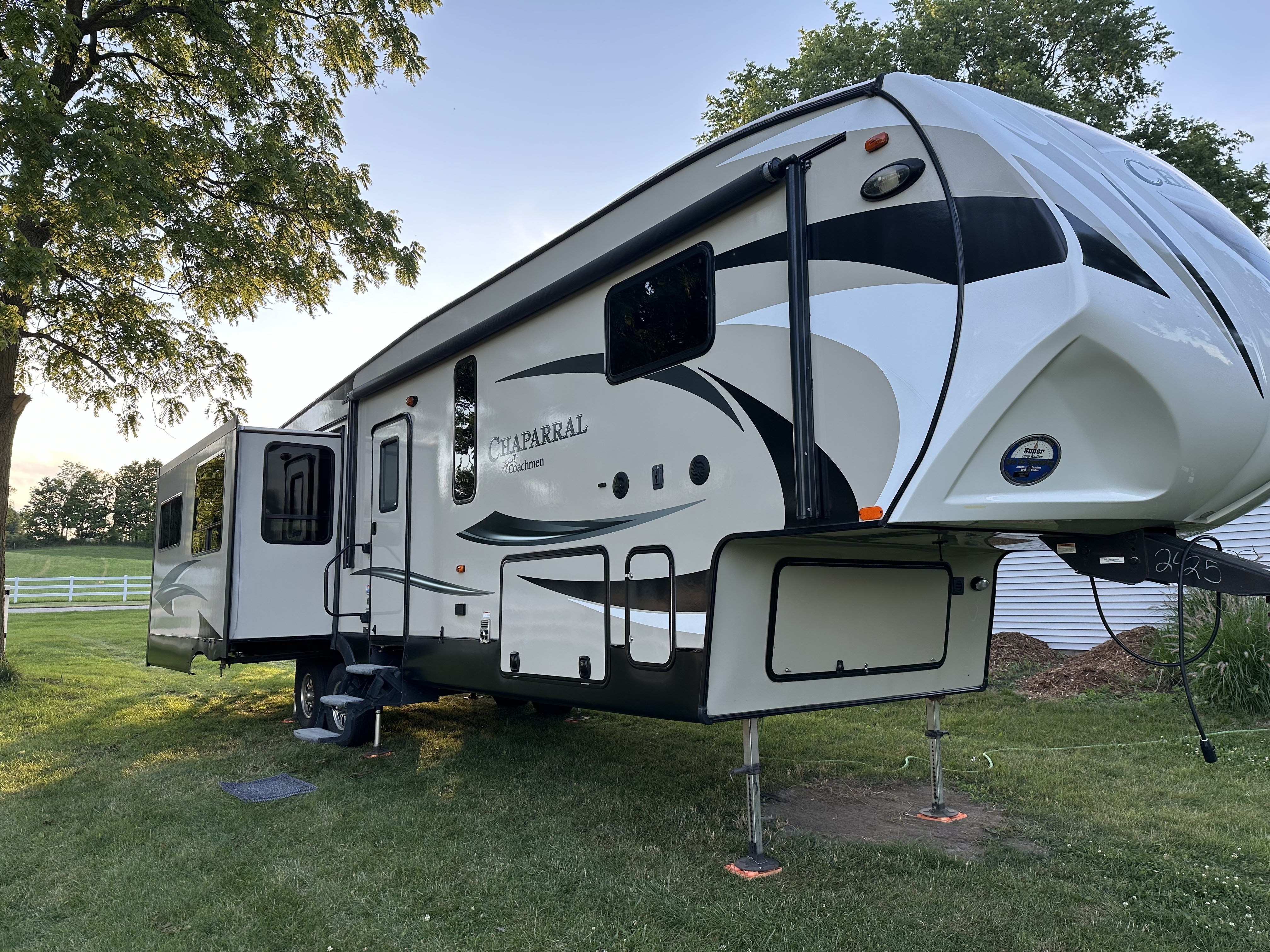 Coachmen Chapparral (Delivery Only)