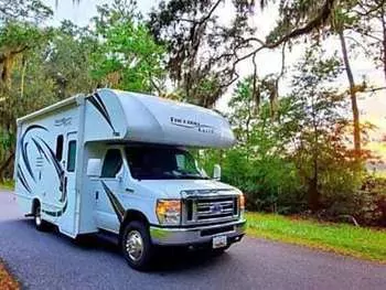 2018 Thor Motor Coach Freedom Elite 22FE - Class C RV on RVnGO.com