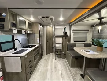 2022 Surveyor Legend 19BHLE - Travel Trailer RV on RVnGO.com