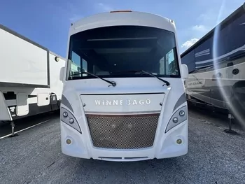 2018 Winnebago Industries, Inc. M-31P - Class A RV on RVnGO.com