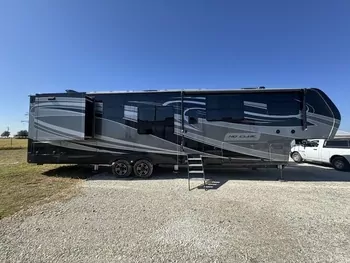 2023 Grand Design Solitude - Fifth Wheel RV on RVnGO.com