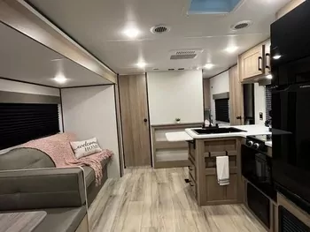 2025 Coleman 27B CM27B25 - Travel Trailer RV on RVnGO.com