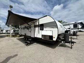 2022 Shasta 26DB - Travel Trailer RV on RVnGO.com