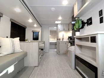 2023 East to West Inc 31KBH - Travel Trailer RV on RVnGO.com