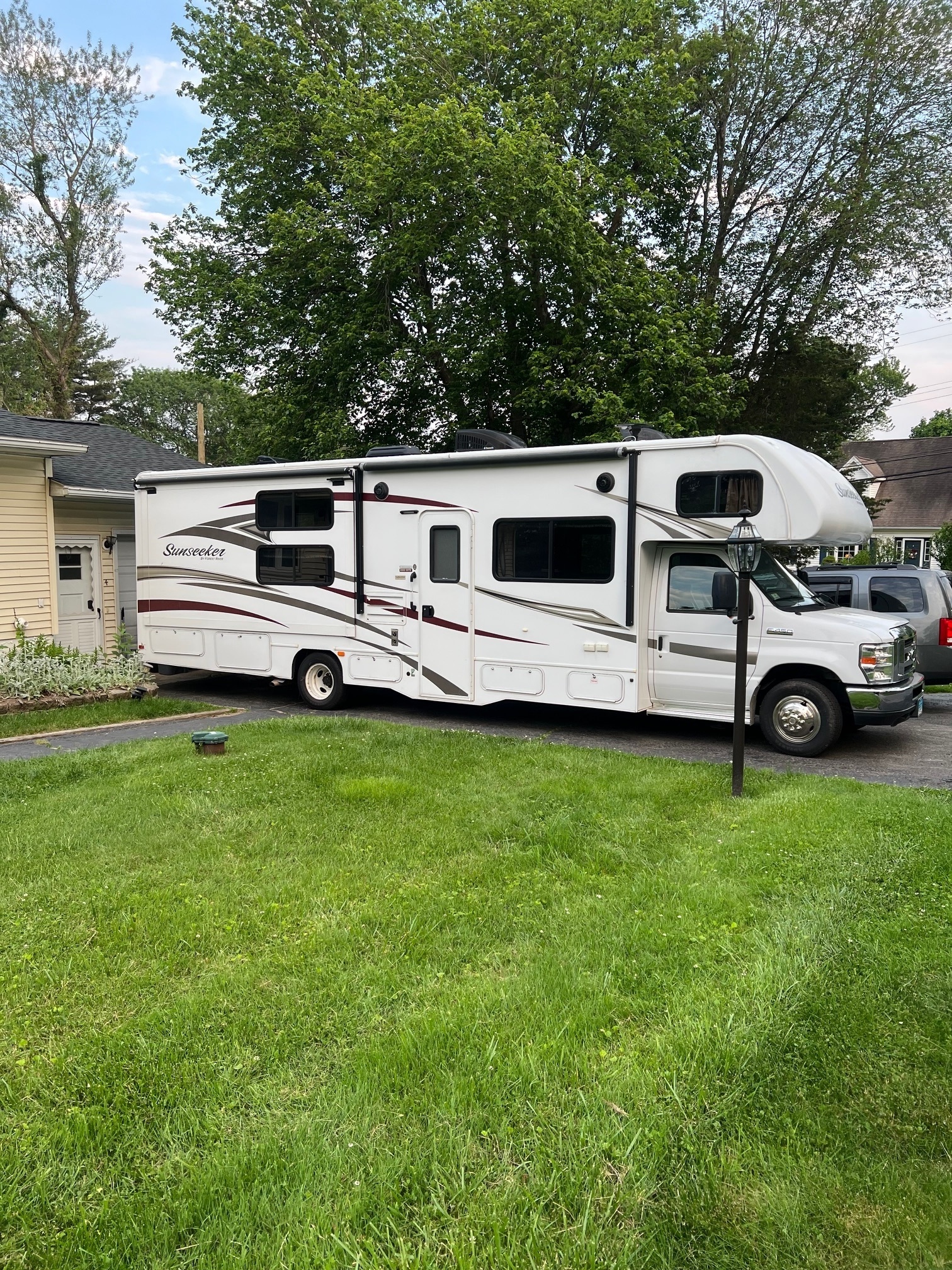 2016 Forest River RV Sunseeker 3170DS Ford
