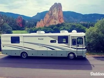 2004 Fleetwood Bounder - Class A RV on RVnGO.com