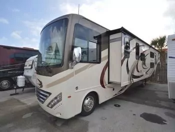 2018 Hurricane Hurricane 35.6' - Class A RV on RVnGO.com