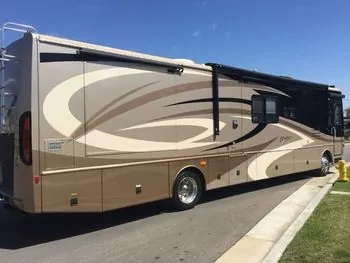 2007 Fleetwood Discovery - Class A RV on RVnGO.com