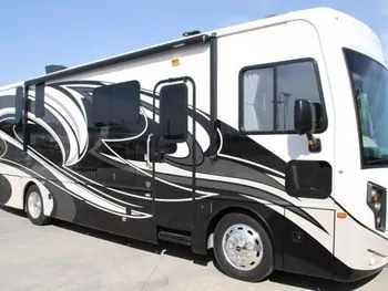 2018 Fleetwood Fleetwood Pace Arrow 34' Diesel - Class A RV on RVnGO.com