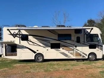 2020 Thor 32' ACE II - Class A RV on RVnGO.com