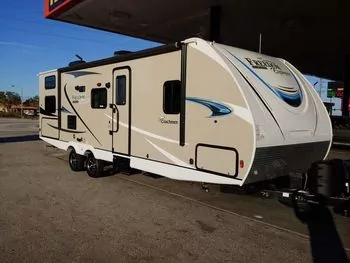 2019 Coachmen Freedom Ultra Express 275 BHS - Travel Trailer RV on RVnGO.com