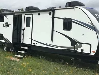 2018 CROSS ROADS Sunset Trail 37' - Travel Trailer RV on RVnGO.com