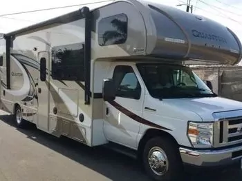 2017 Thor Quantum 30' - Class C RV on RVnGO.com