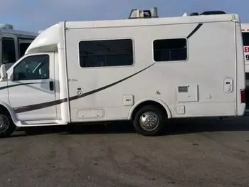 2002 Ford R-Vision Trail B-Plus - Class B RV on RVnGO.com