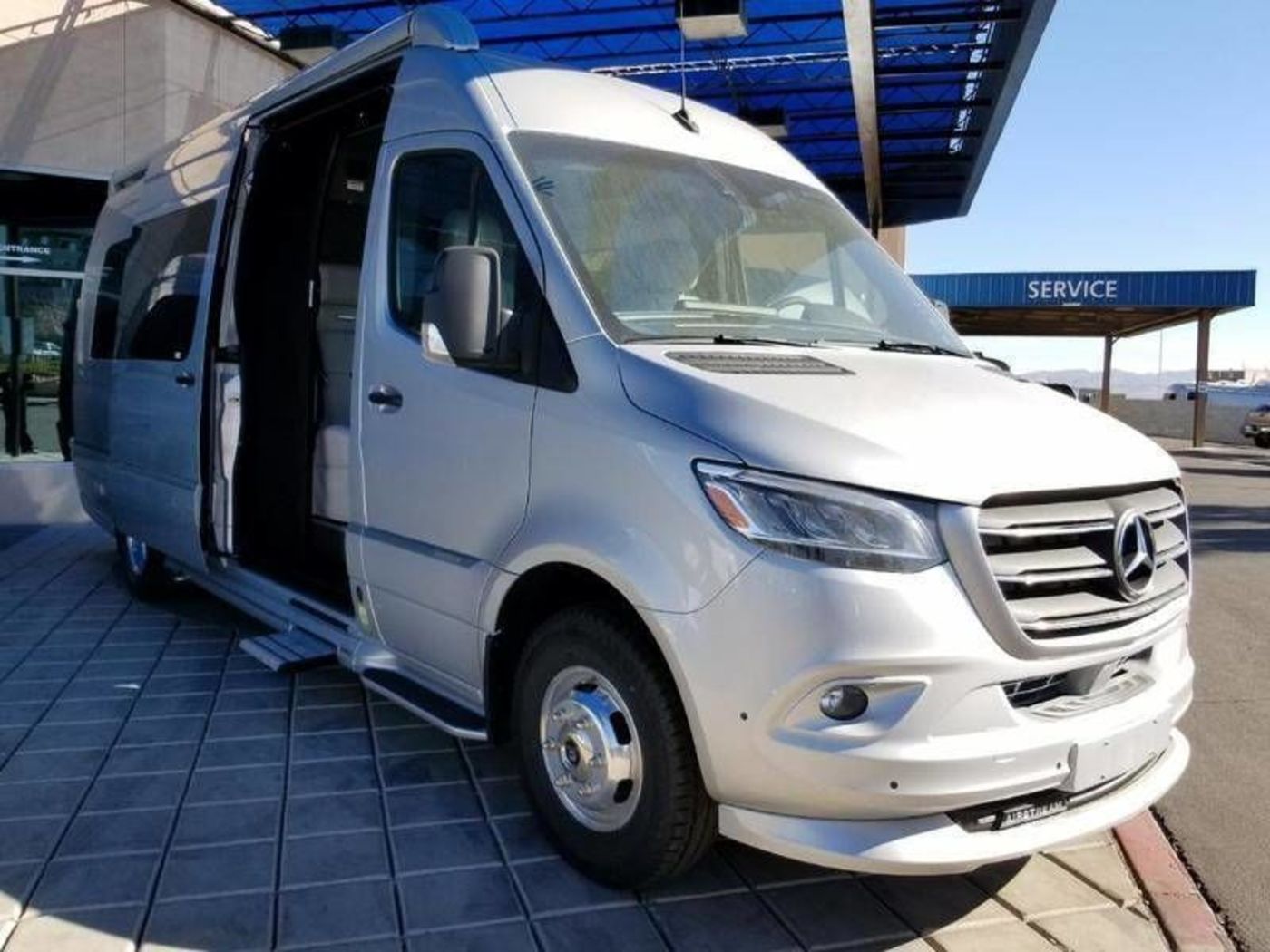 Class B RV Rental in California City, CA 2019 Mercedes-Benz